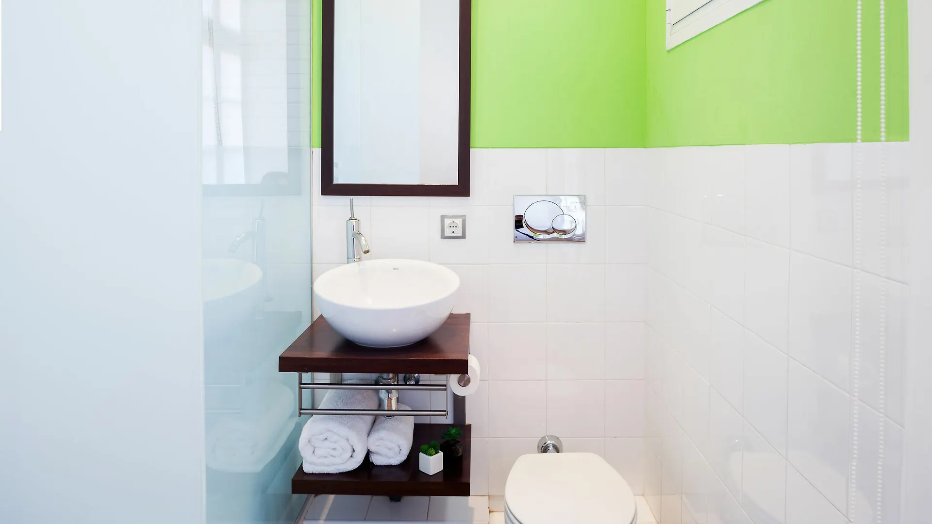 Feelathome Gran Via Apartment 巴塞罗那