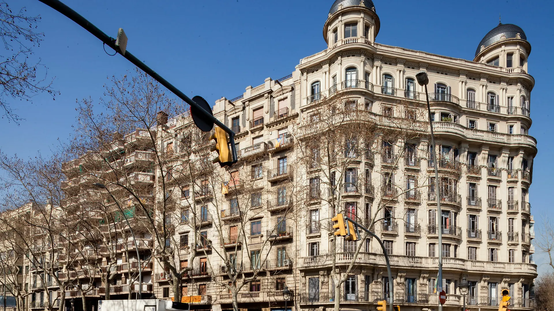 Feelathome Gran Via Apartment 巴塞罗那