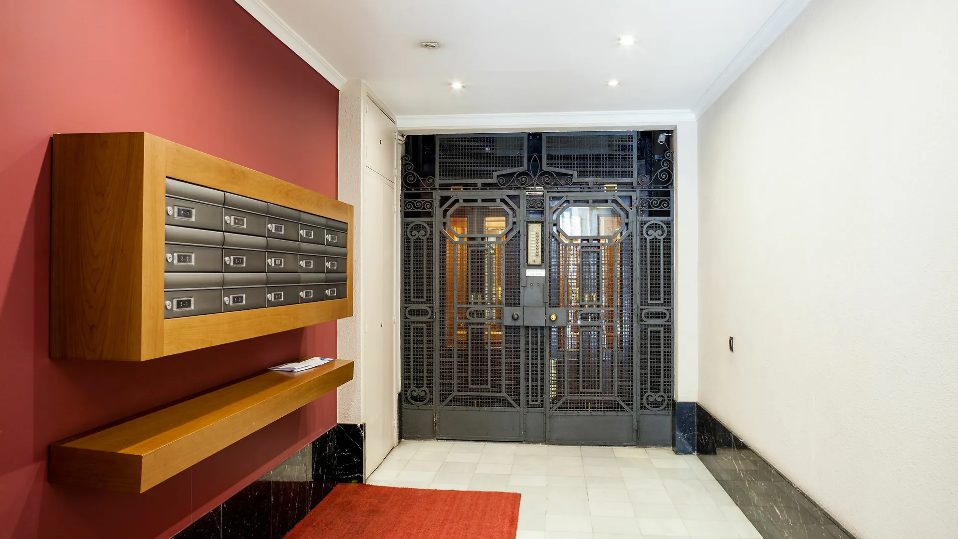 Feelathome Gran Via Apartment 巴塞罗那